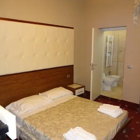In Hotel 3*